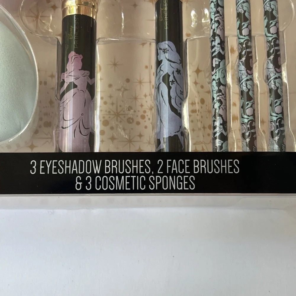 Disney Princess Make-Up Brush Set 3 Eye Shadow 2 Face 3 Sponge Cosmetics NEW